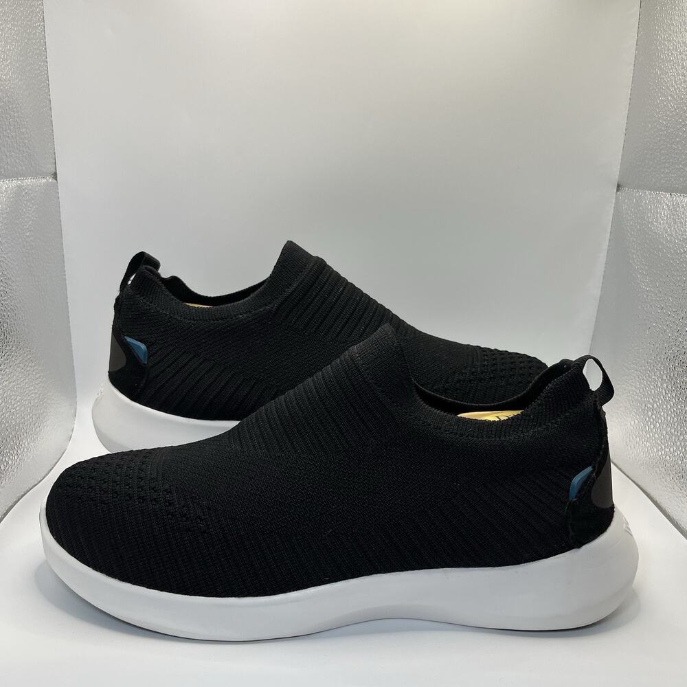 Vessi Everyday Move Slip-On Shoes Men's 9 Onyx Black Waterproof Knit EUC